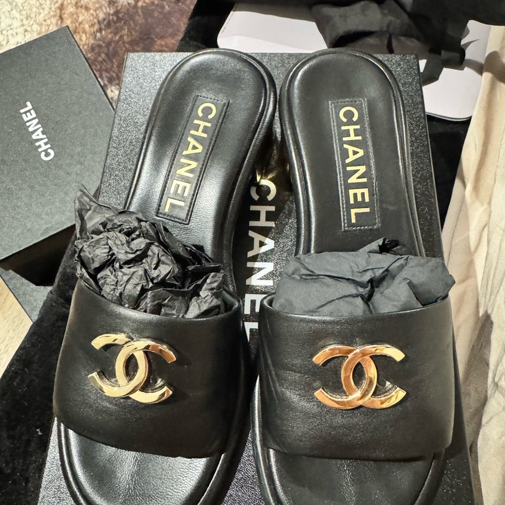 chanel cc mules - Picture 2 of 12